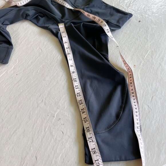 Lululemon Home Stretch Crop (19") Leggings in Melanite Gray Size 4 - Picture 11 of 11